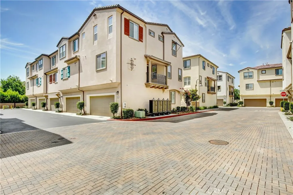 12474 Phoenix Court Eastvale, CA 91752