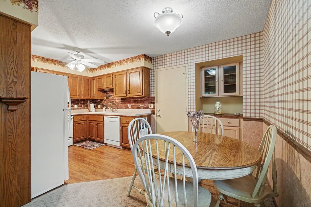 4802 Foxfire Trail Portage, MI 49024