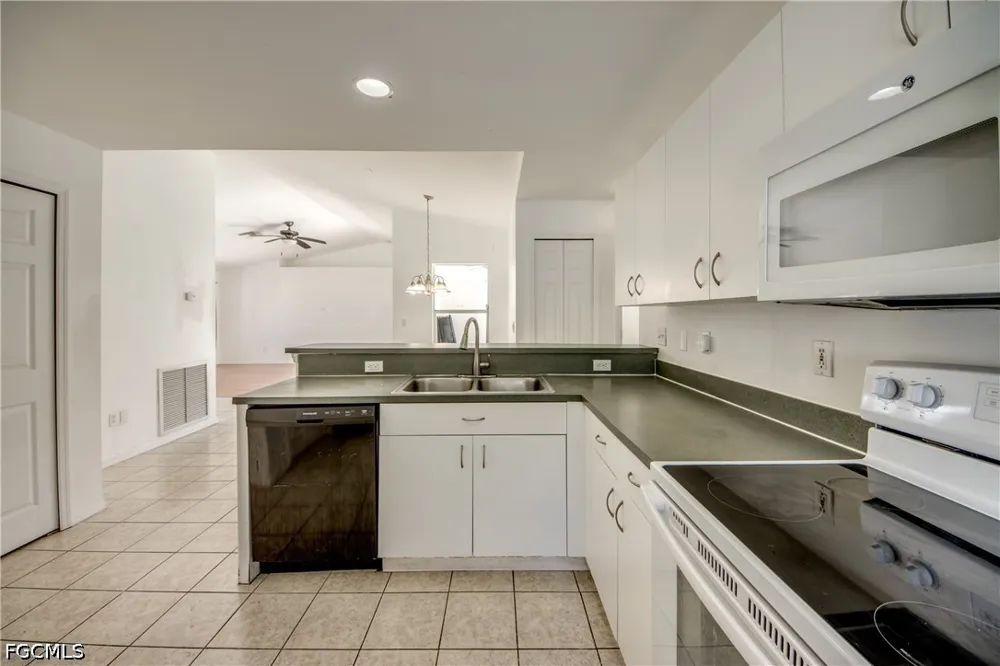 SW 39th Street Cape Coral, FL 33914