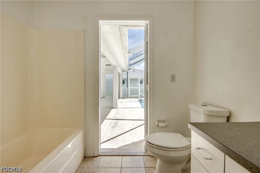 SW 39th Street Cape Coral, FL 33914