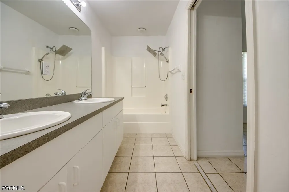 SW 39th Street Cape Coral, FL 33914