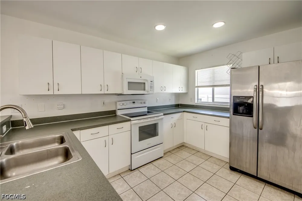 SW 39th Street Cape Coral, FL 33914