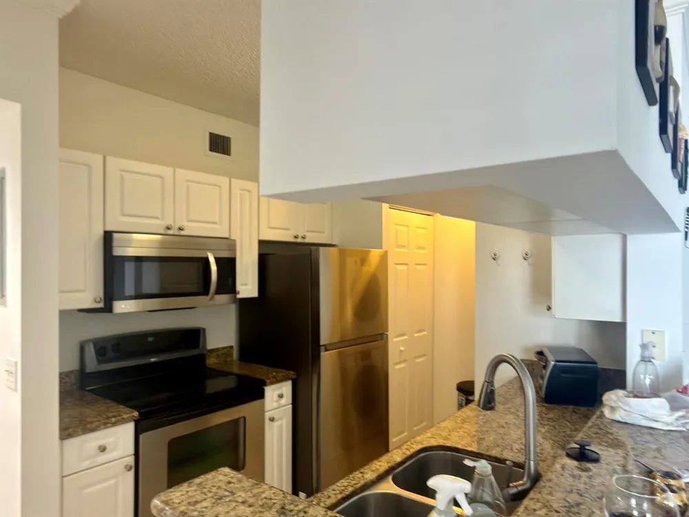 17100 Bay Road #1911 Sunny Isles Beach, FL 33160