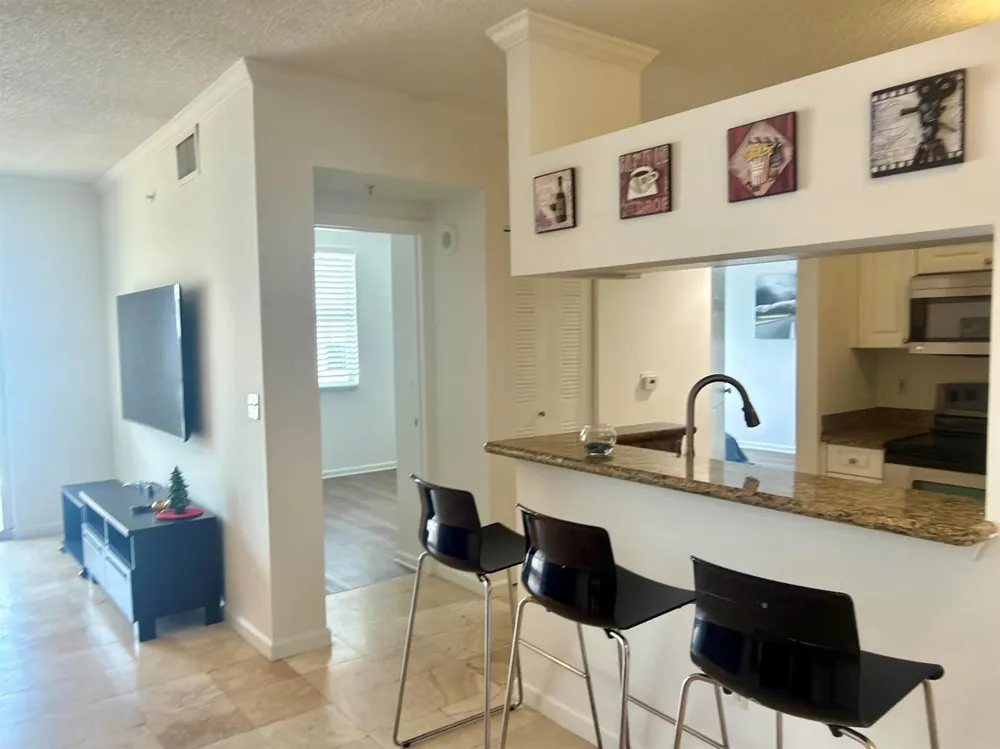 17100 Bay Road #1911 Sunny Isles Beach, FL 33160