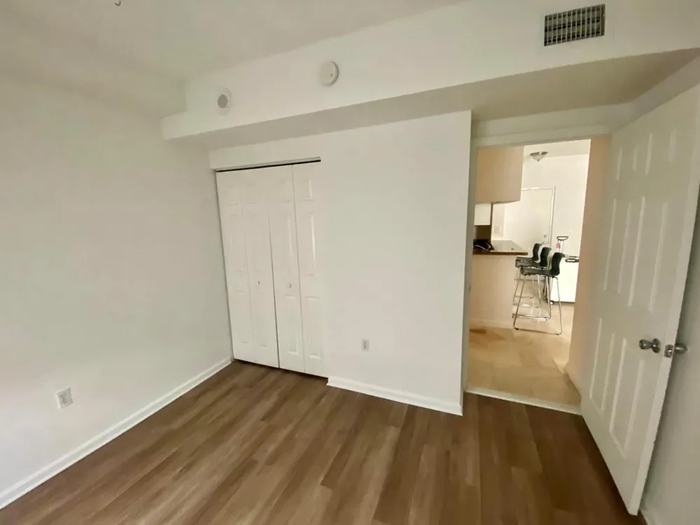 17100 Bay Road #1911 Sunny Isles Beach, FL 33160