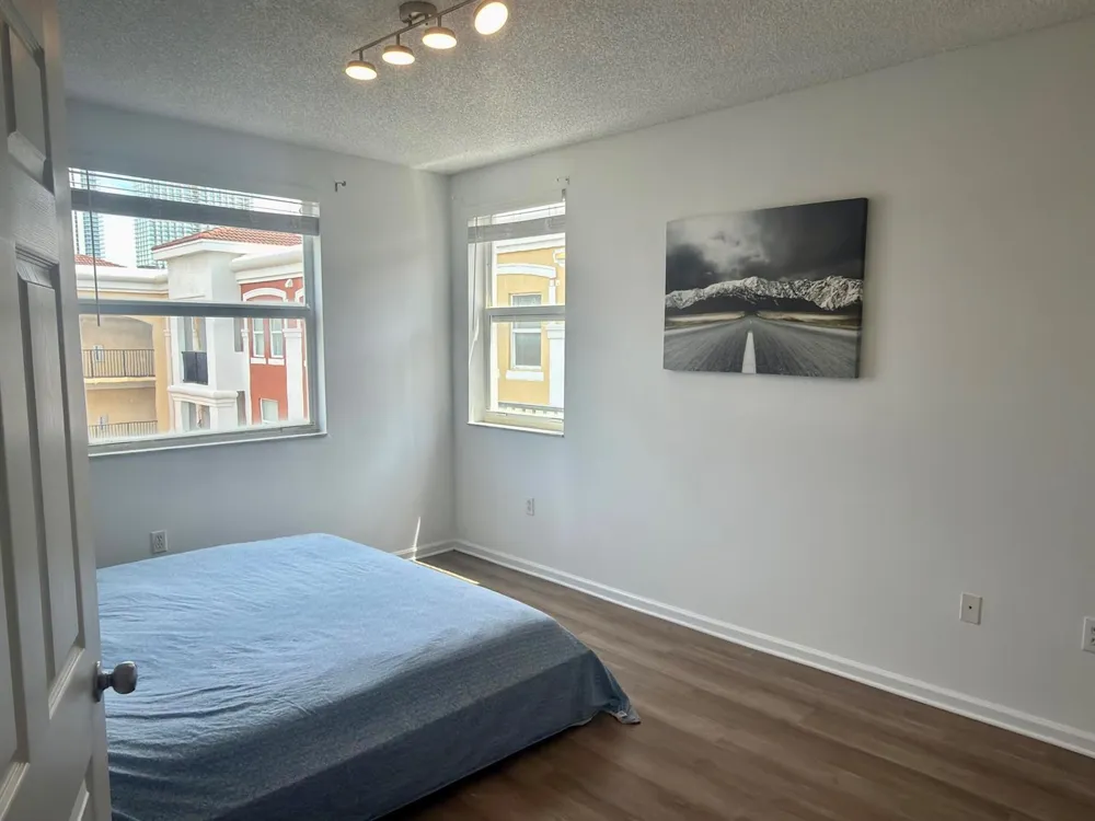 17100 Bay Road #1911 Sunny Isles Beach, FL 33160