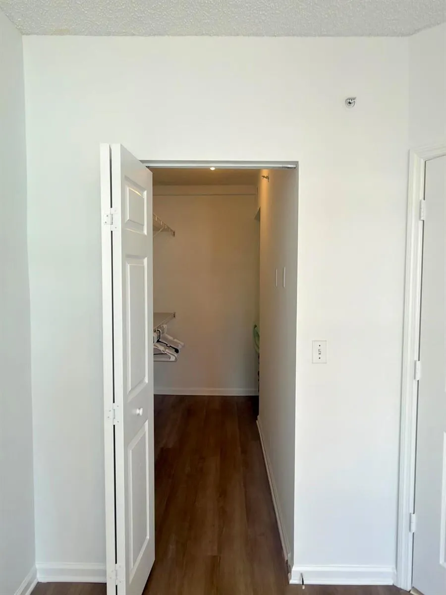 17100 Bay Road #1911 Sunny Isles Beach, FL 33160