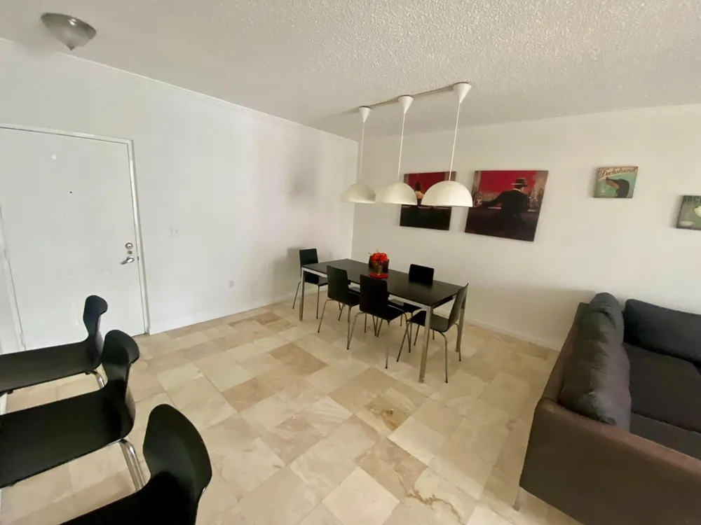 17100 Bay Road #1911 Sunny Isles Beach, FL 33160