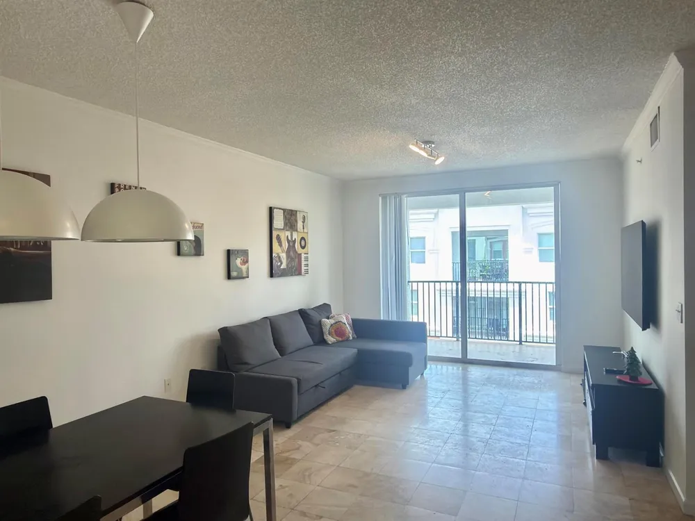 17100 Bay Road #1911 Sunny Isles Beach, FL 33160