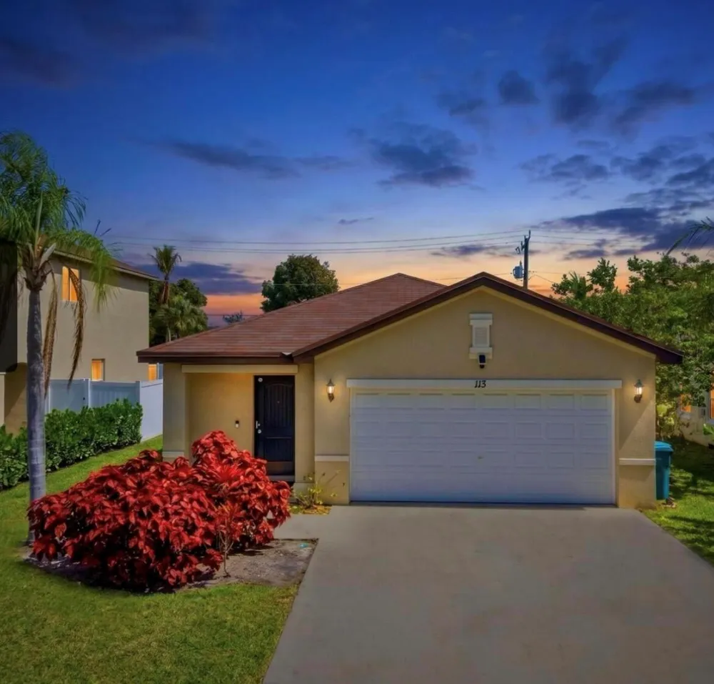 113 SE 3RD AVENUE Boynton Beach, FL 33435