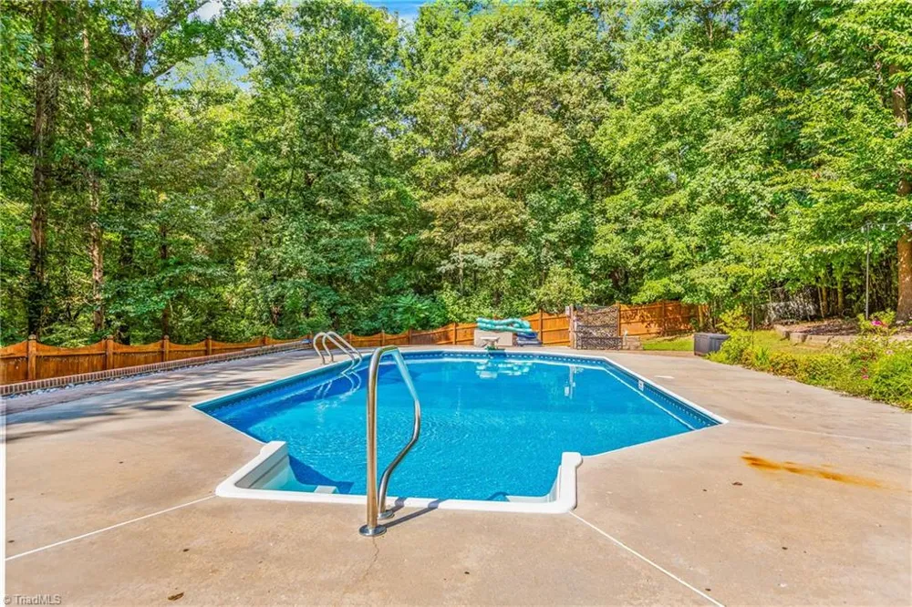 604 Doe Run Drive Kernersville, NC 27284