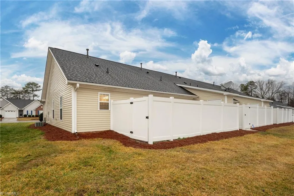 3939 Creekside Court #3939 Winston-Salem, NC 27127