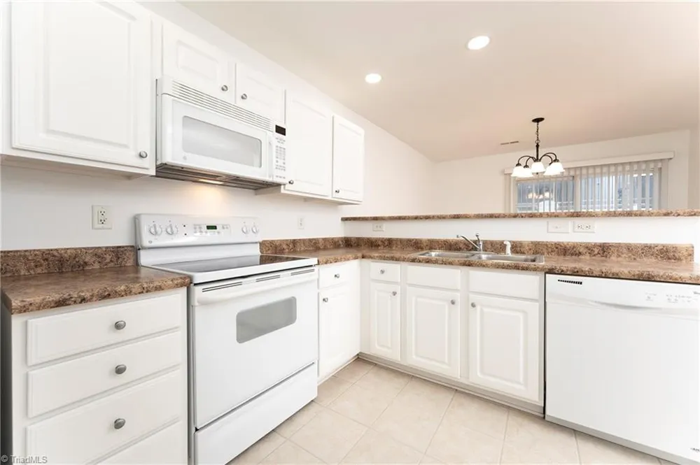 3939 Creekside Court #3939 Winston-Salem, NC 27127