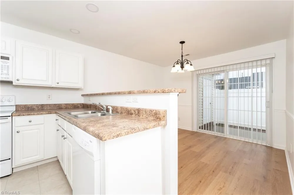 3939 Creekside Court #3939 Winston-Salem, NC 27127