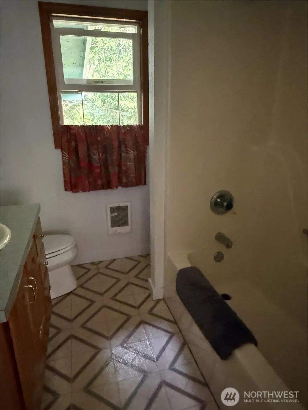 3491 Louderback Avenue Raymond, WA 98577