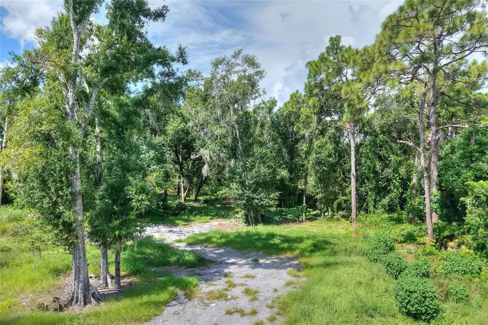 SE 33RD STREET Ruskin, FL 33570