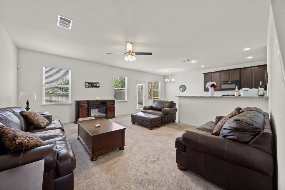 20101 Grover Cleveland Way Manor, TX 78653