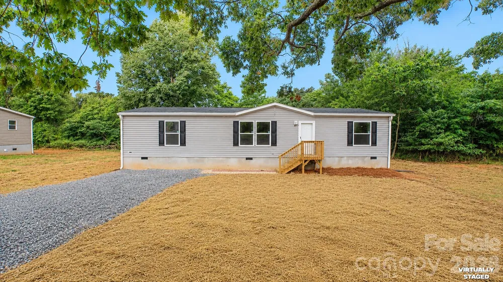 2205 Kingston Road Kingstown, NC 28150