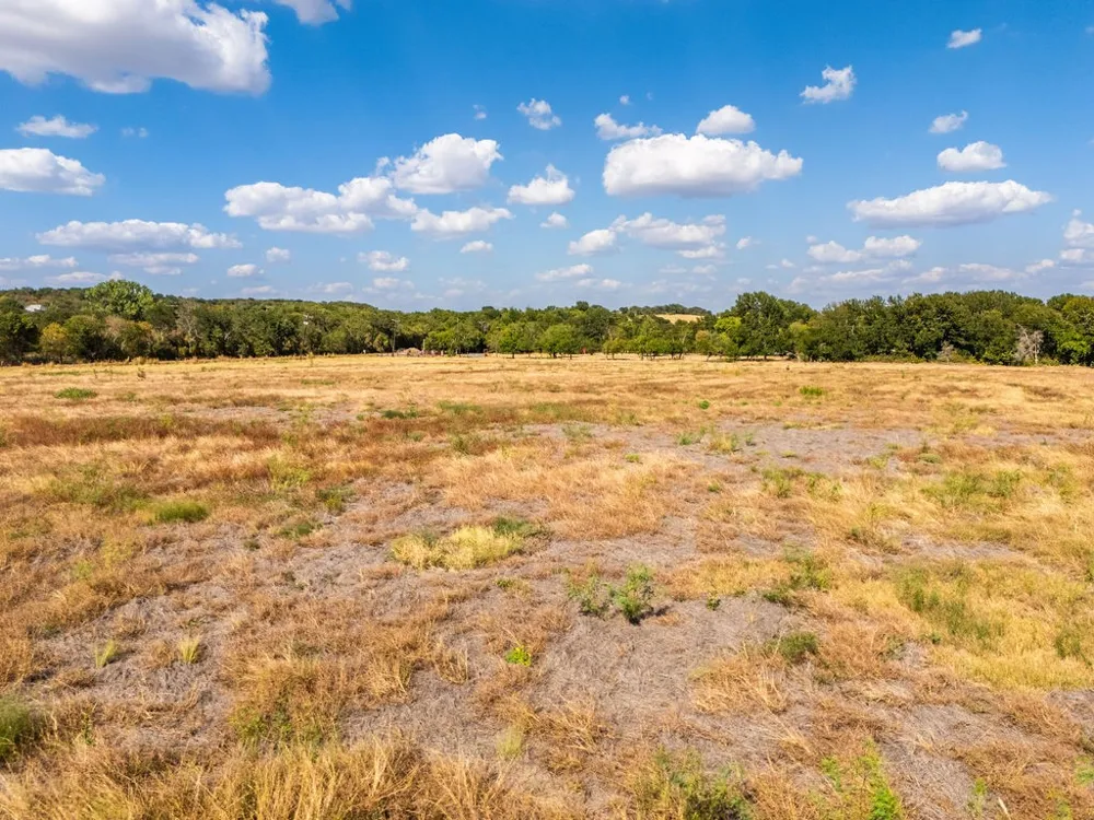Howard Drive Moody, TX 76557