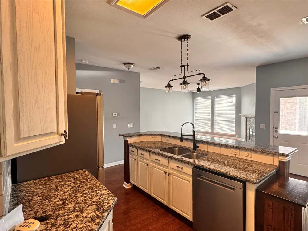 7585 Ravenhill Drive Frisco, TX 75035