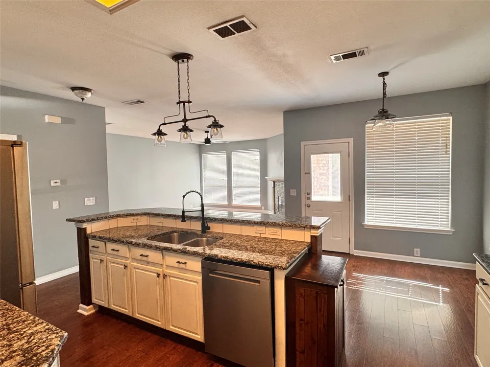 7585 Ravenhill Drive Frisco, TX 75035