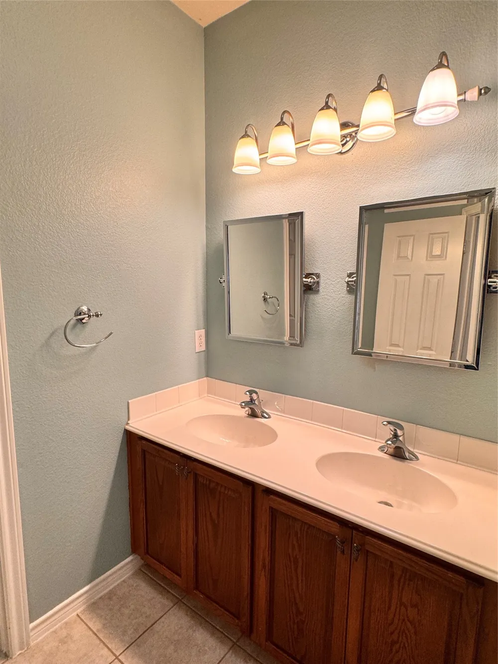 7585 Ravenhill Drive Frisco, TX 75035