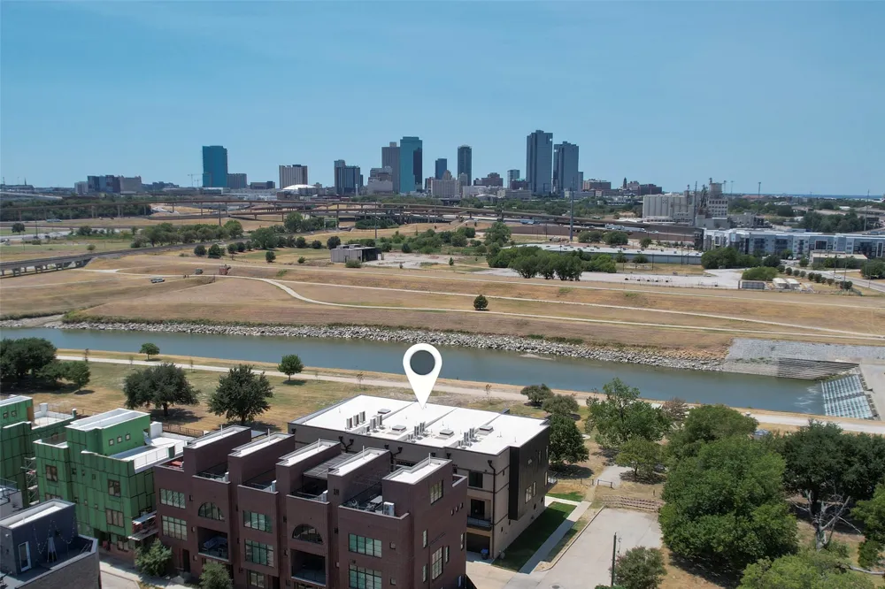 408 Vista Buena Trail Fort Worth, TX 76111