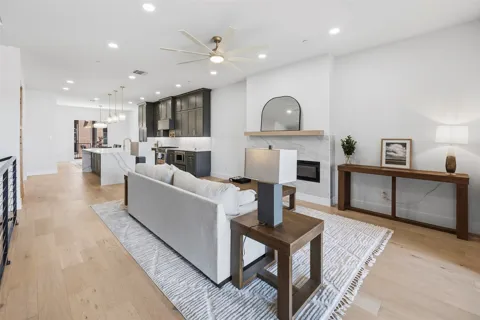 408 Vista Buena Trail