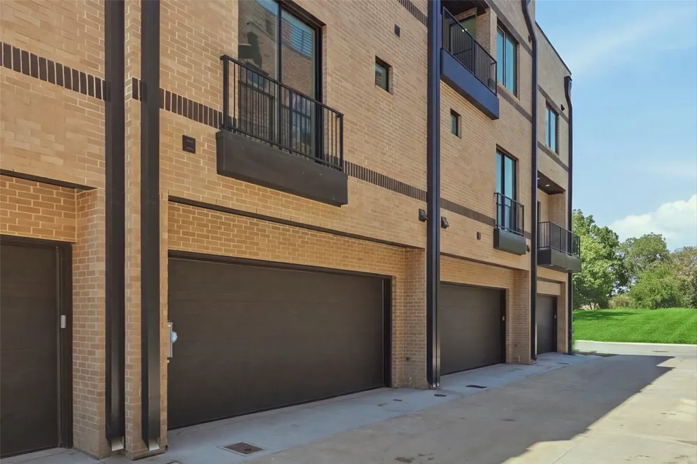 408 Vista Buena Trail Fort Worth, TX 76111