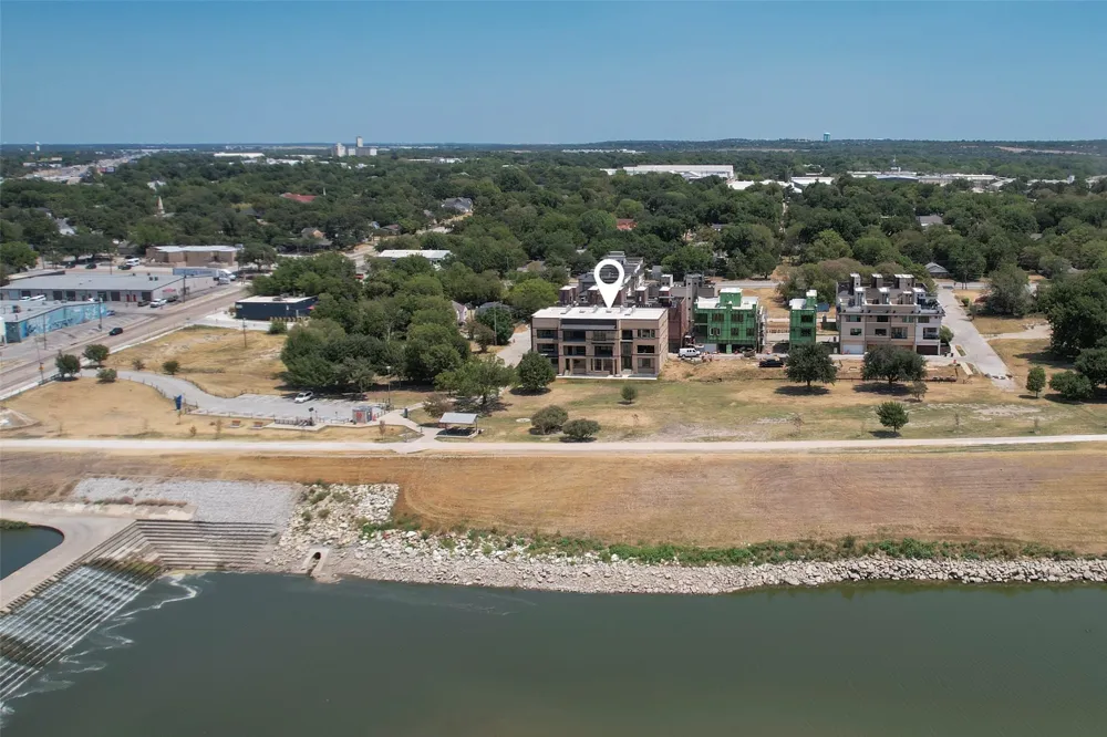 408 Vista Buena Trail Fort Worth, TX 76111