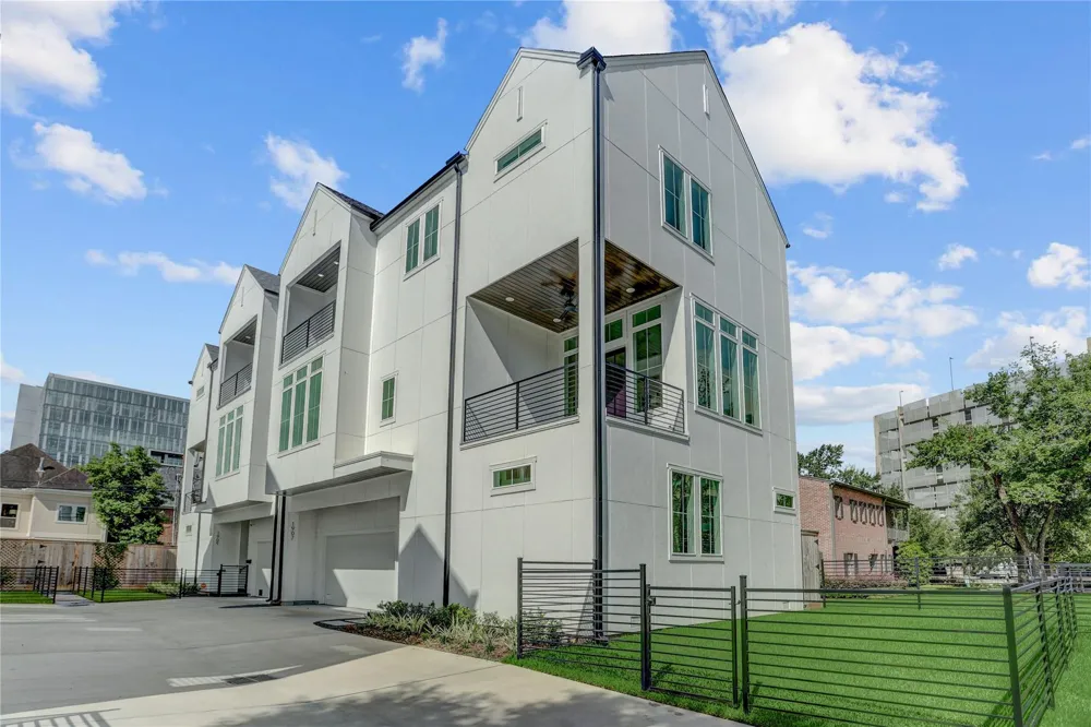 1907 Lauderdale Street Houston, TX 77030
