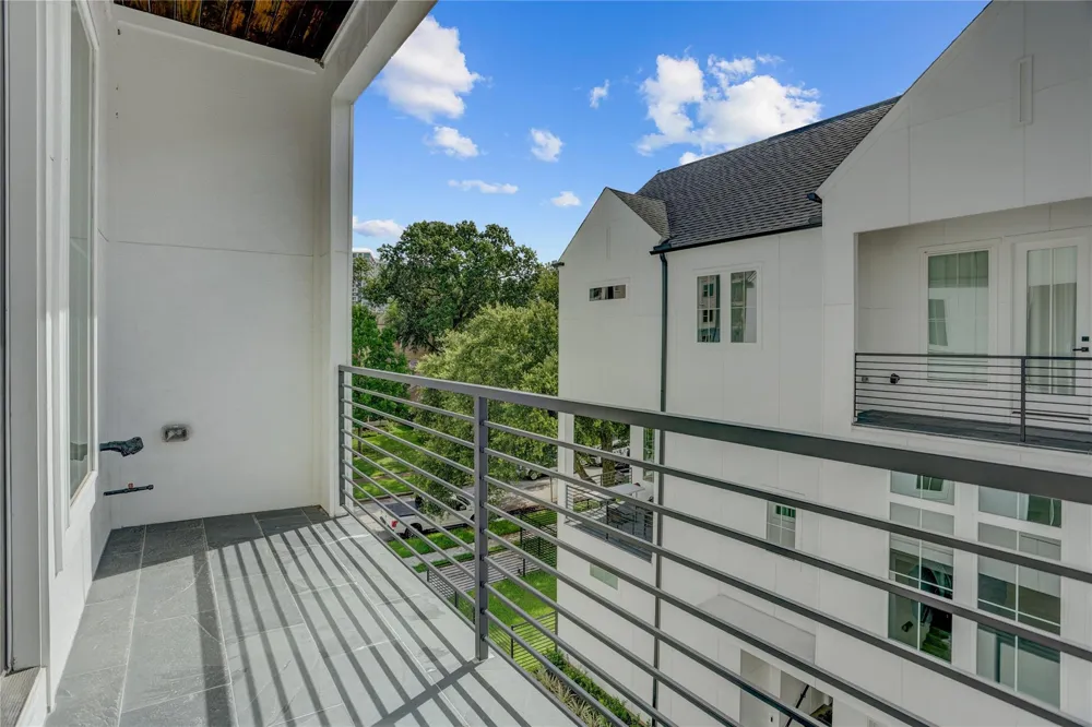 1907 Lauderdale Street Houston, TX 77030