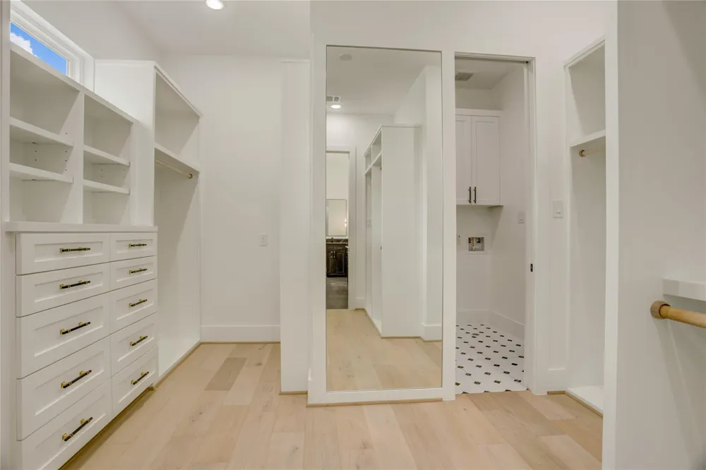 1907 Lauderdale Street Houston, TX 77030
