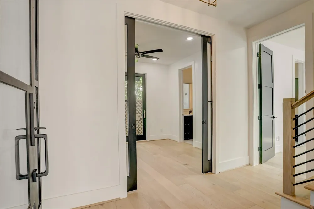 1907 Lauderdale Street Houston, TX 77030