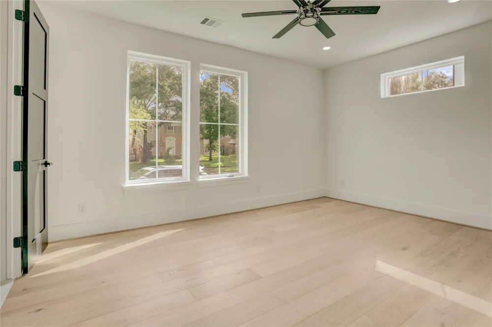 1907 Lauderdale Street Houston, TX 77030