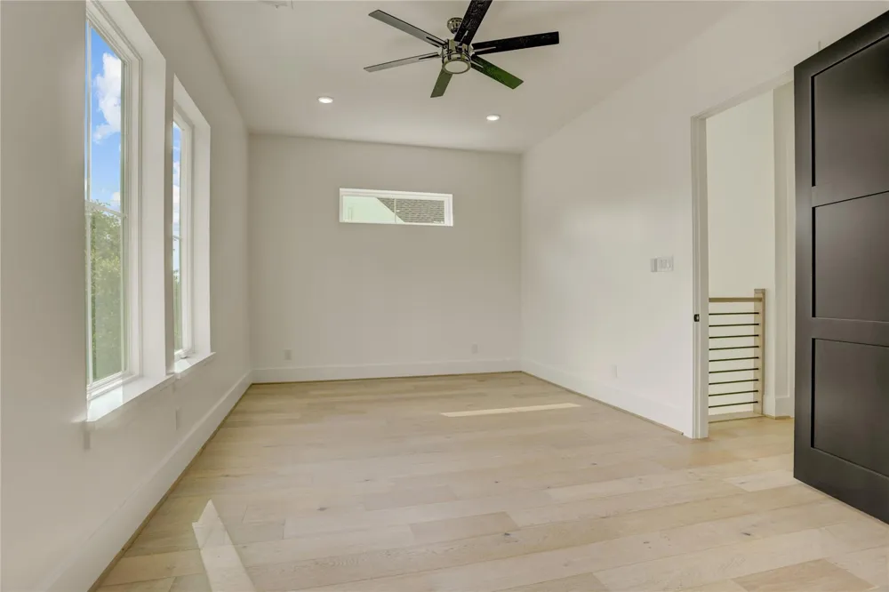 1907 Lauderdale Street Houston, TX 77030