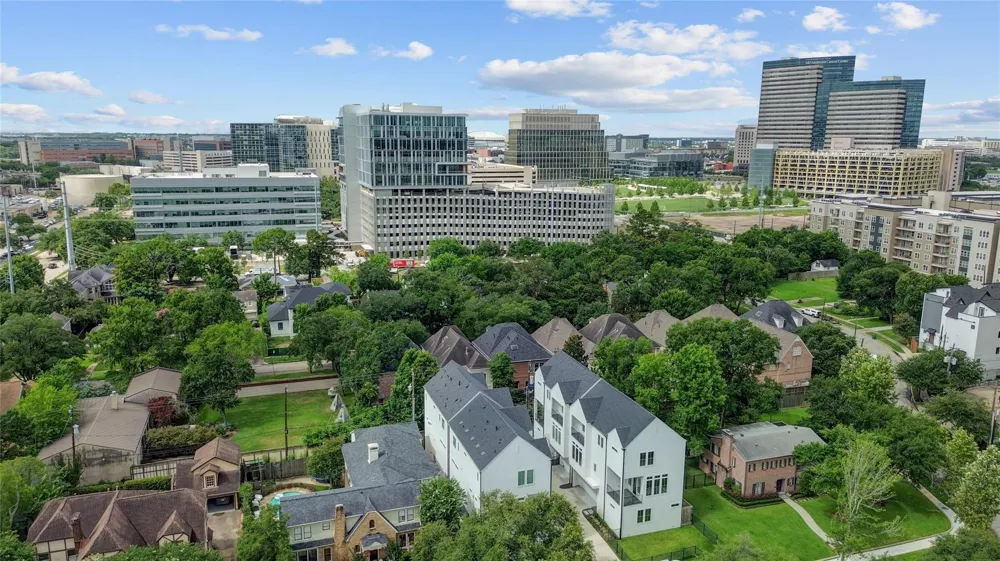 1907 Lauderdale Street Houston, TX 77030