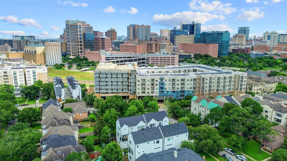 1907 Lauderdale Street Houston, TX 77030