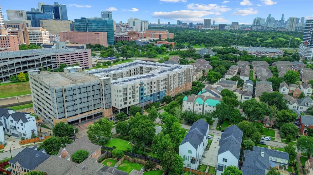 1907 Lauderdale Street Houston, TX 77030