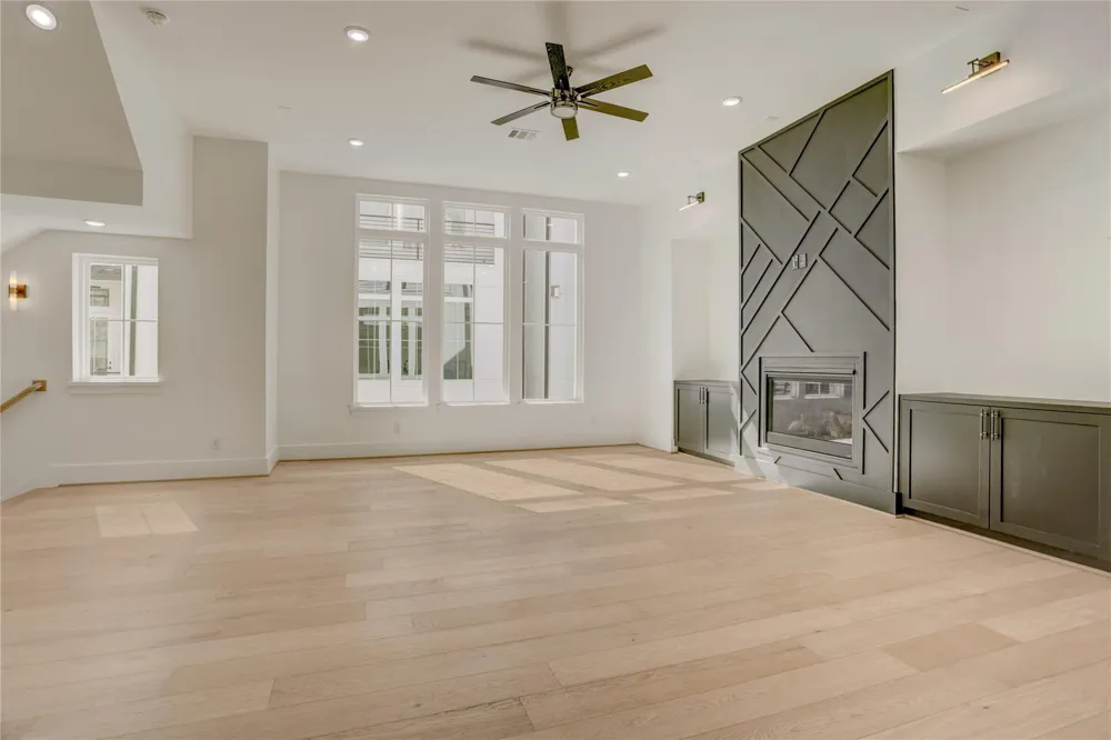 1907 Lauderdale Street Houston, TX 77030