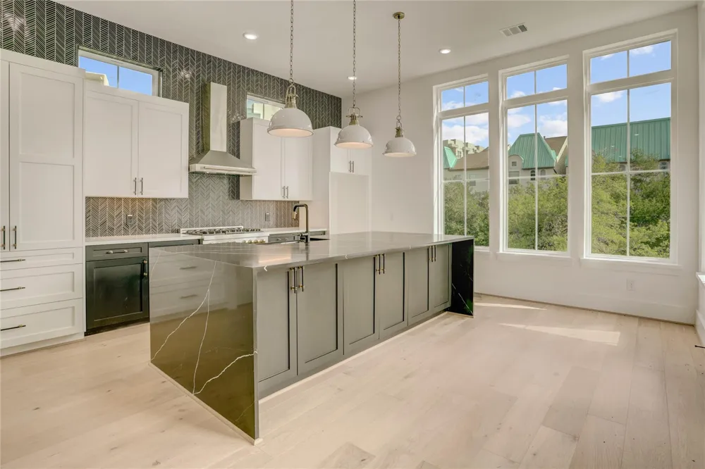 1907 Lauderdale Street Houston, TX 77030