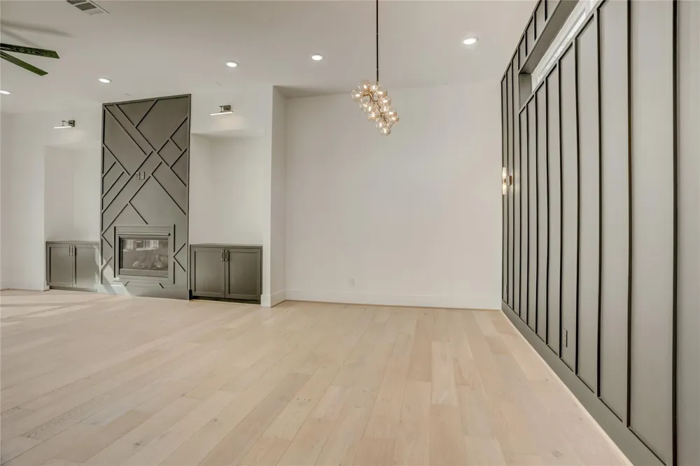 1907 Lauderdale Street Houston, TX 77030