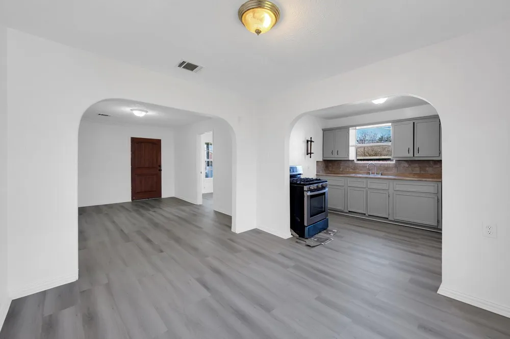 214 Hagerman Street Houston, TX 77011