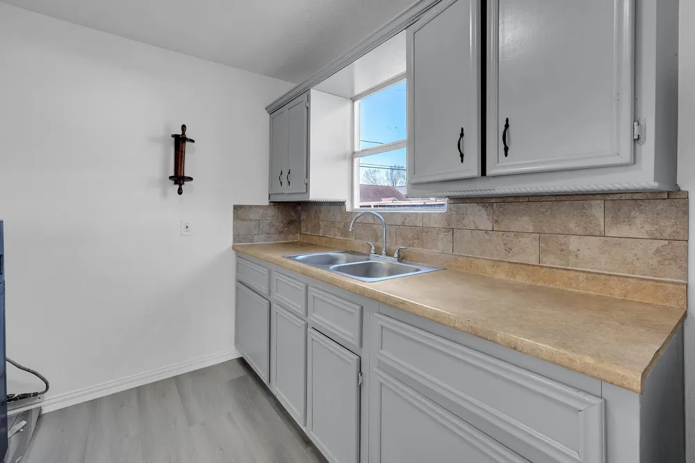 214 Hagerman Street Houston, TX 77011
