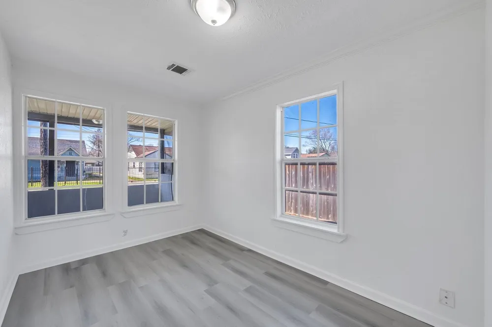214 Hagerman Street Houston, TX 77011