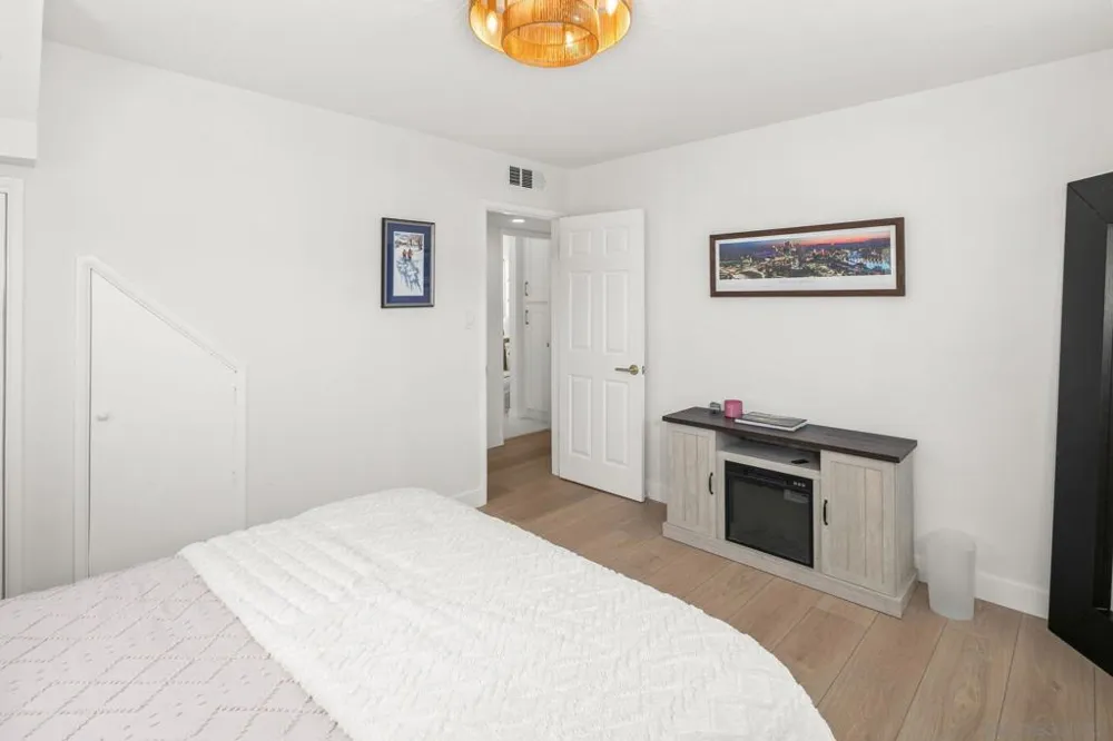 1414 4th St Coronado, CA 92118