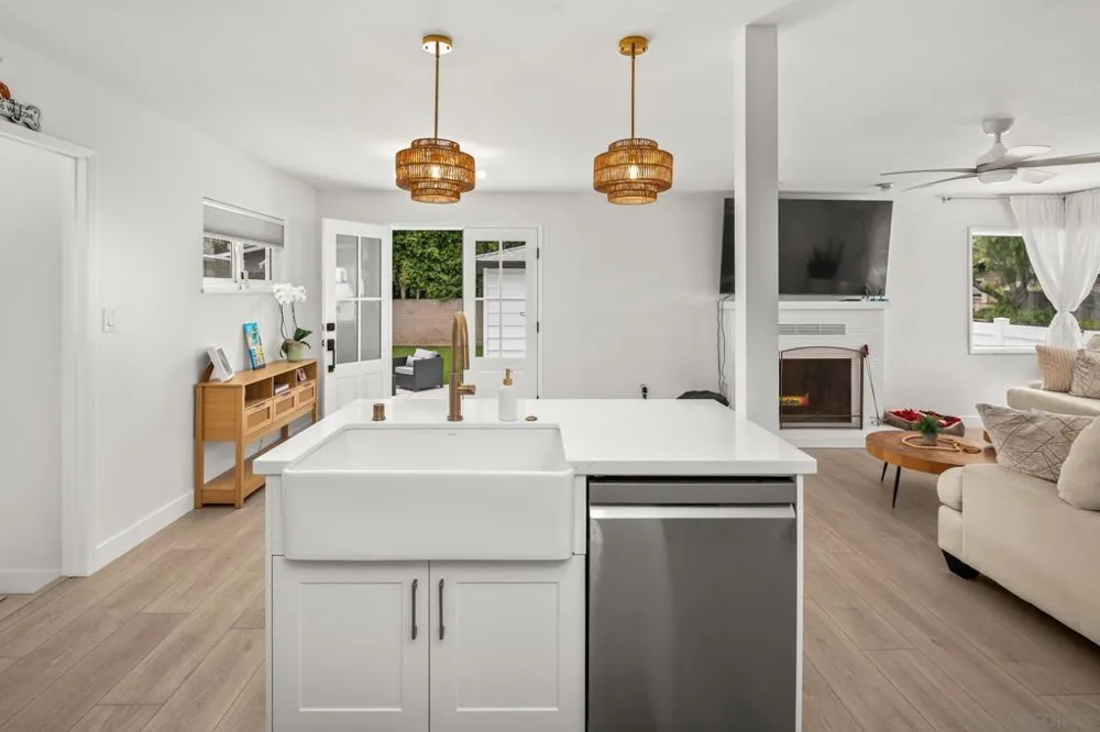 1414 4th St Coronado, CA 92118