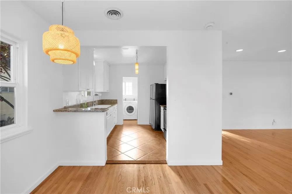 353 S Crest Orange, CA 92868
