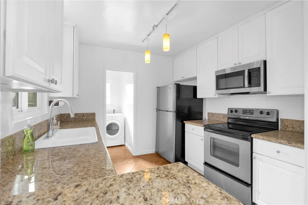 353 S Crest Orange, CA 92868