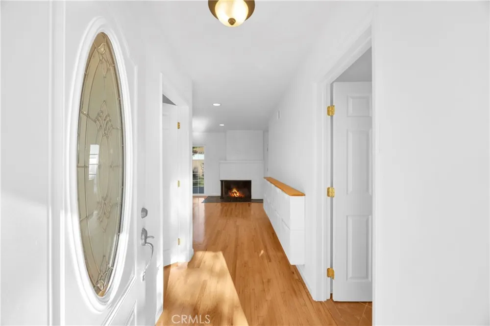 353 S Crest Orange, CA 92868